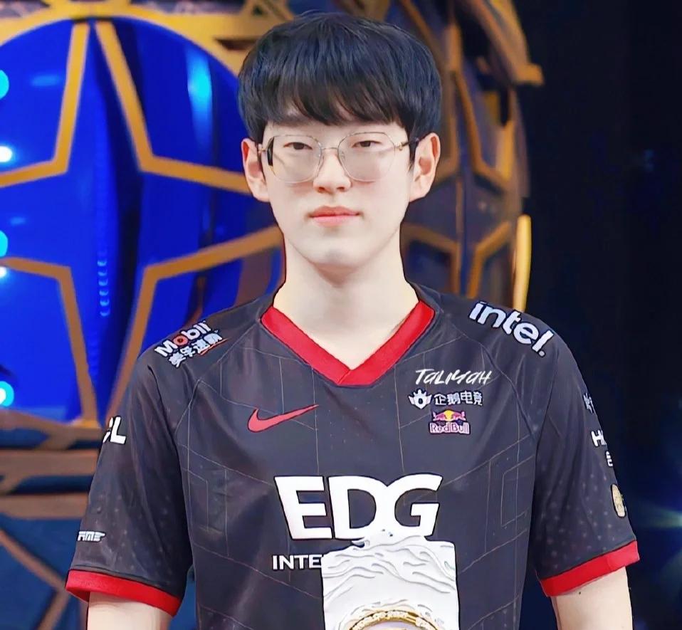 C7娱乐-Scout意外战胜西班牙队，领先优势明显引爆全场！