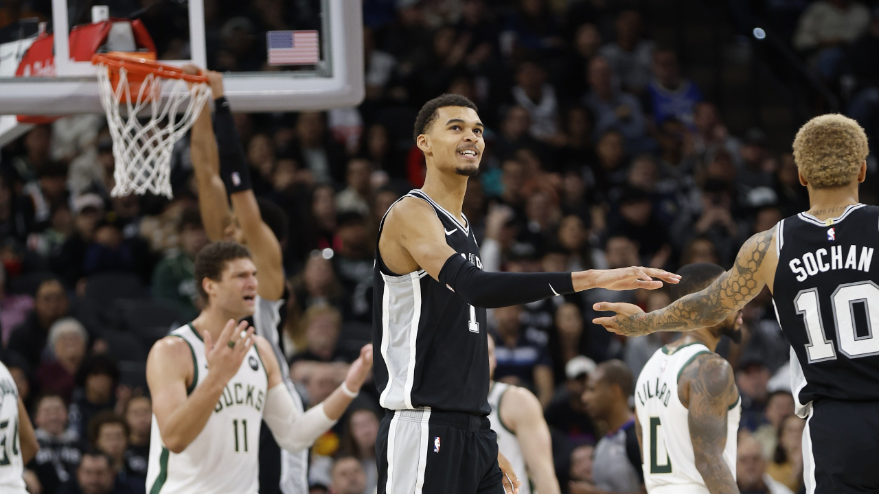 C7-Karsa遭遇二十连败，雄鹿教练面临压力！的简单介绍